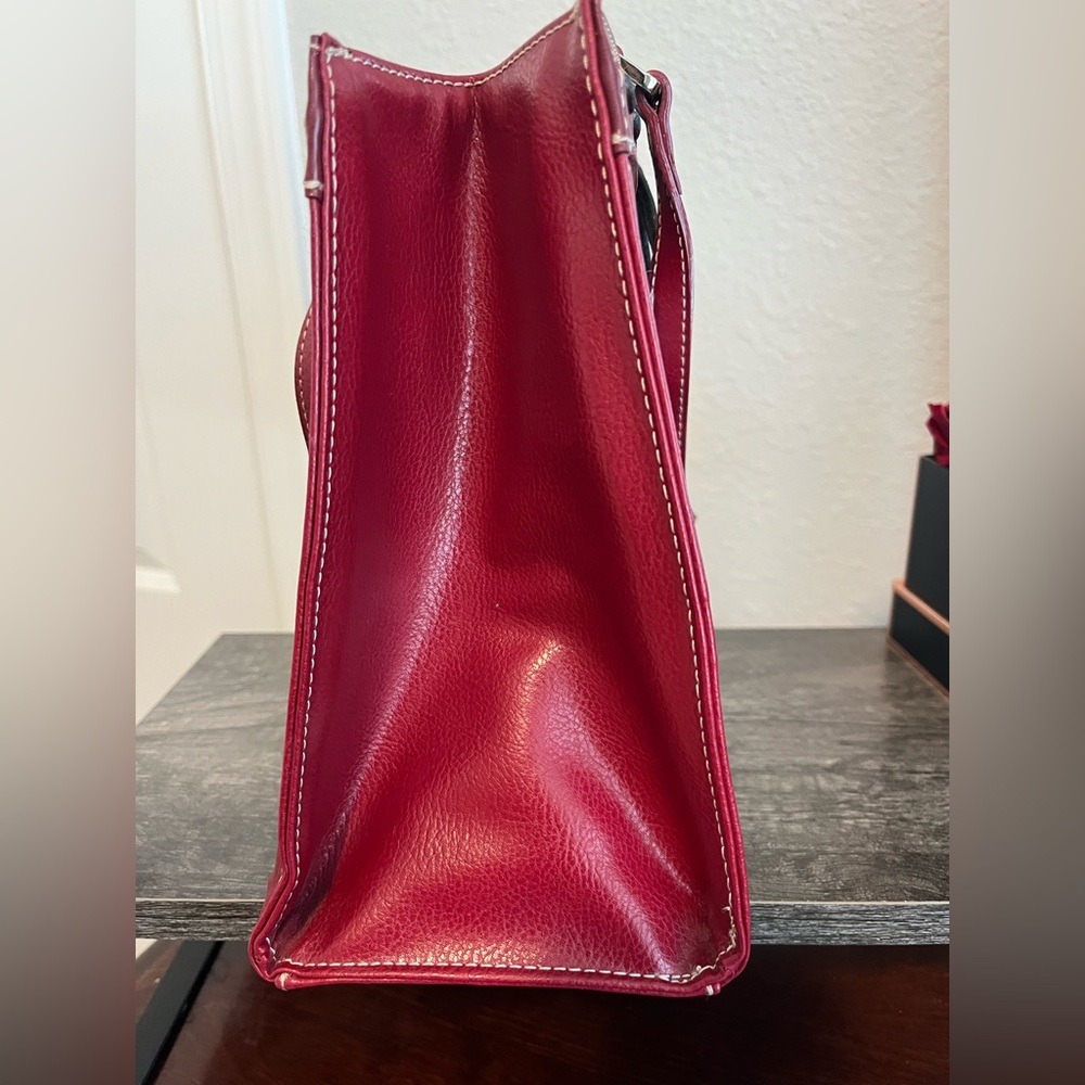 Kate Spade Red Shoulder Bag with Textured Finish - Picture 5 of 11